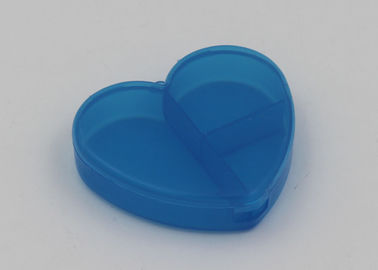 3 Compartments Mini Plastic Pill Case For Travel Heart Shaped LFGB FDA Passed